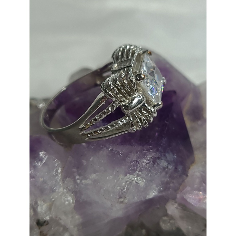 Vintage Silvertone Fashion Ring With Large Clear Square Stone & Intricate Detail - Picture 4 of 7